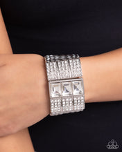 Load image into Gallery viewer, Dramatic Diva - White bracelet