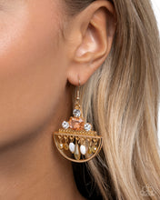 Load image into Gallery viewer, Metropolitan Majesty - Gold earrings