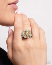 Load image into Gallery viewer, Decadent Display - Green ring