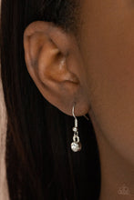 Load image into Gallery viewer, The Queen Demands It - Purple necklace