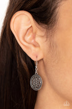 Load image into Gallery viewer, Forever and EVERGLADE - Blue necklace