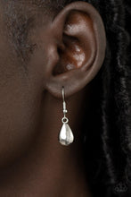 Load image into Gallery viewer, Beachfront Fabulous - White necklace