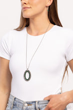 Load image into Gallery viewer, Villa Vixen - Green necklace
