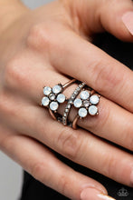 Load image into Gallery viewer, Precious Petals - Copper ring