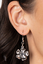 Load image into Gallery viewer, Homegrown Glamour - Silver necklace