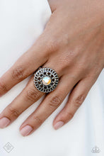 Load image into Gallery viewer, Glimpses of Malibu - Complete Trend Blend Februarary Fashion Fix