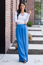 Load image into Gallery viewer, The Laura 2023 ZI Collection