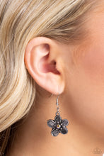 Load image into Gallery viewer, Free FLORAL - Pink Necklaces