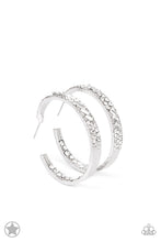 Load image into Gallery viewer, GLITZY By Association earrings