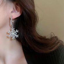 Load image into Gallery viewer, Snowflake Hoop Boutique ER
