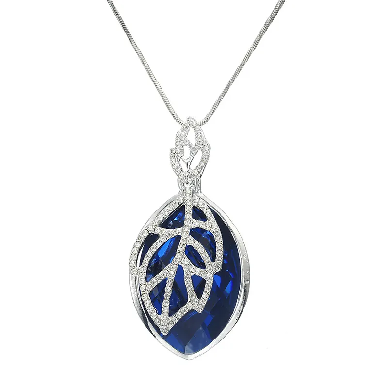 Long Rhinestone Leaf Blue Boutique NL