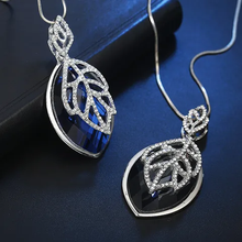 Load image into Gallery viewer, Long Rhinestone Leaf Silver Boutique NL
