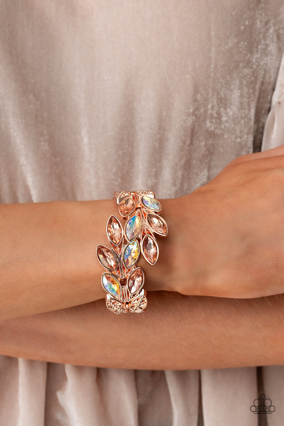 Luminous Laurels - Rose Gold

Bracelet July Exclusive Life of the party