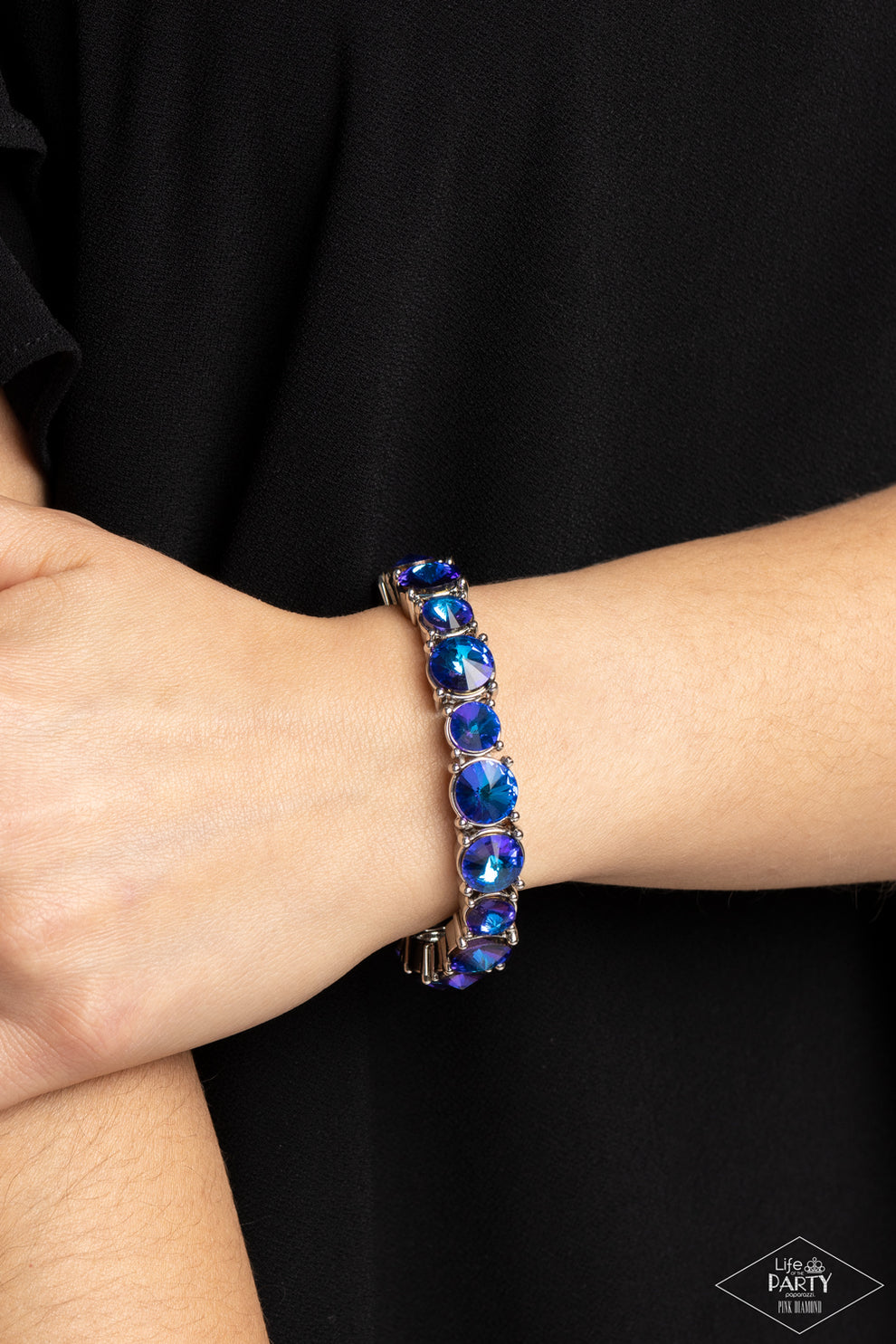 Born To Bedazzle - Blue

Bracelet