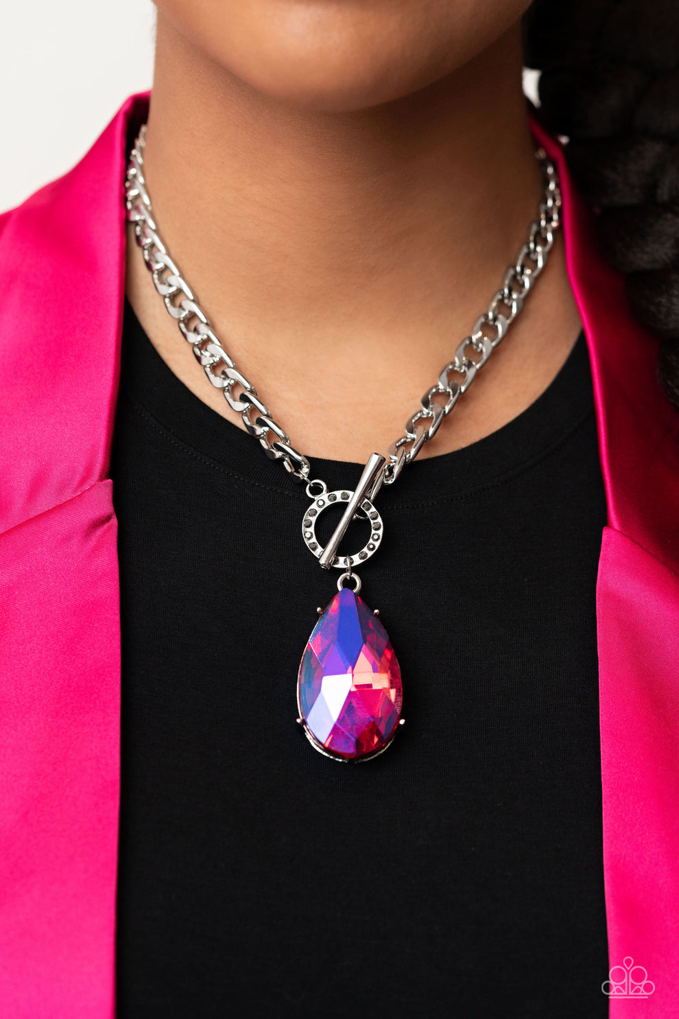 Edgy Exaggeration - Pink
Necklace life of the party exclusive May 2023