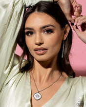 Load image into Gallery viewer, Soaring Stars - White necklace
