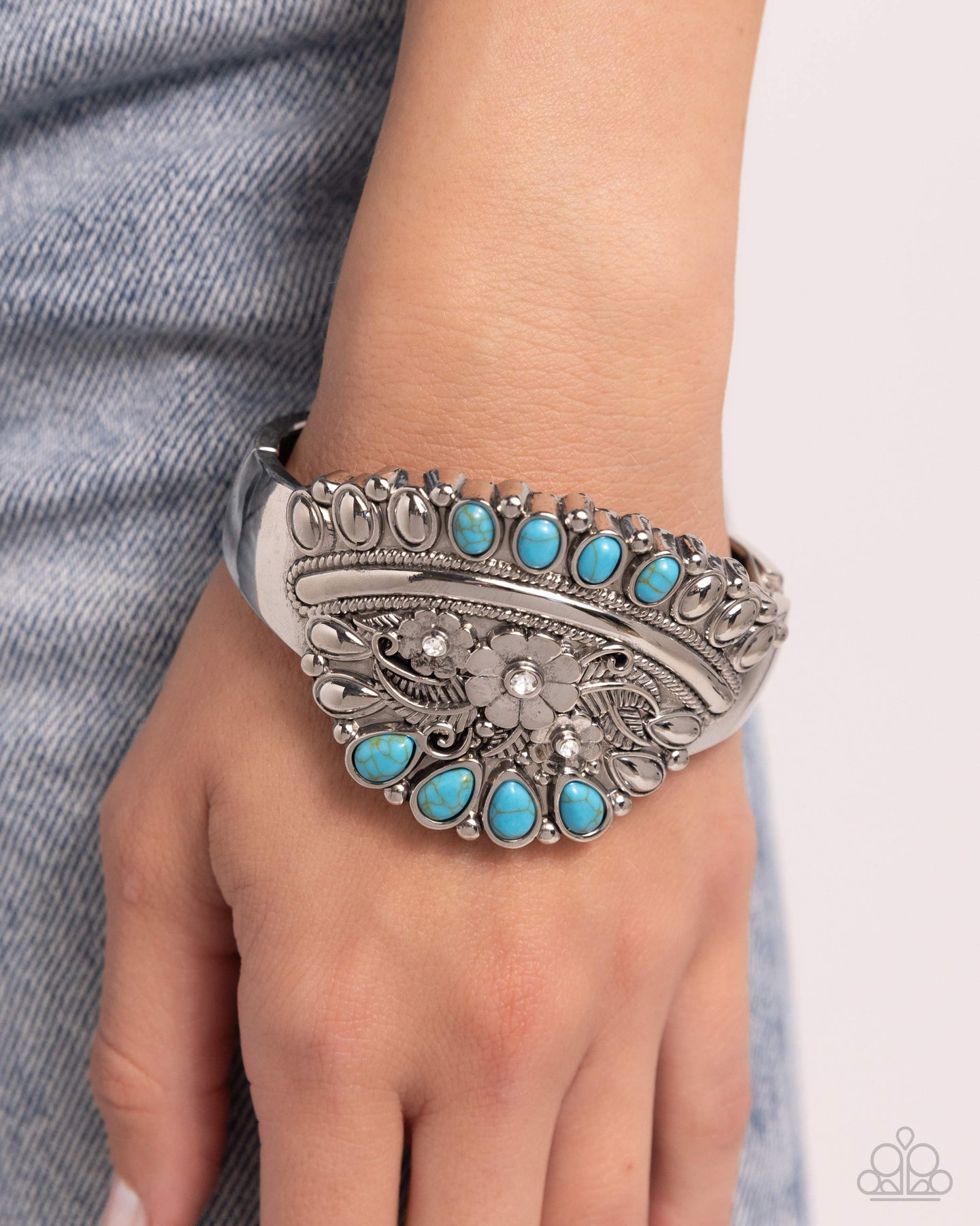 Artisan Age - Blue bracelet