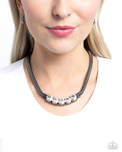 Load image into Gallery viewer, Musings Makeover - Black necklace
