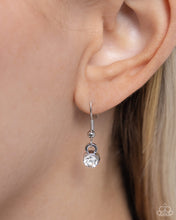 Load image into Gallery viewer, Soft-Hearted Style - Black necklace
