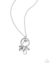 Load image into Gallery viewer, Dreaming of the Sea - Blue necklace
