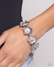 Load image into Gallery viewer, General Grandeur - White bracelet
