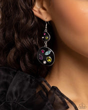 Load image into Gallery viewer, Gallery Genius - Black earrings
