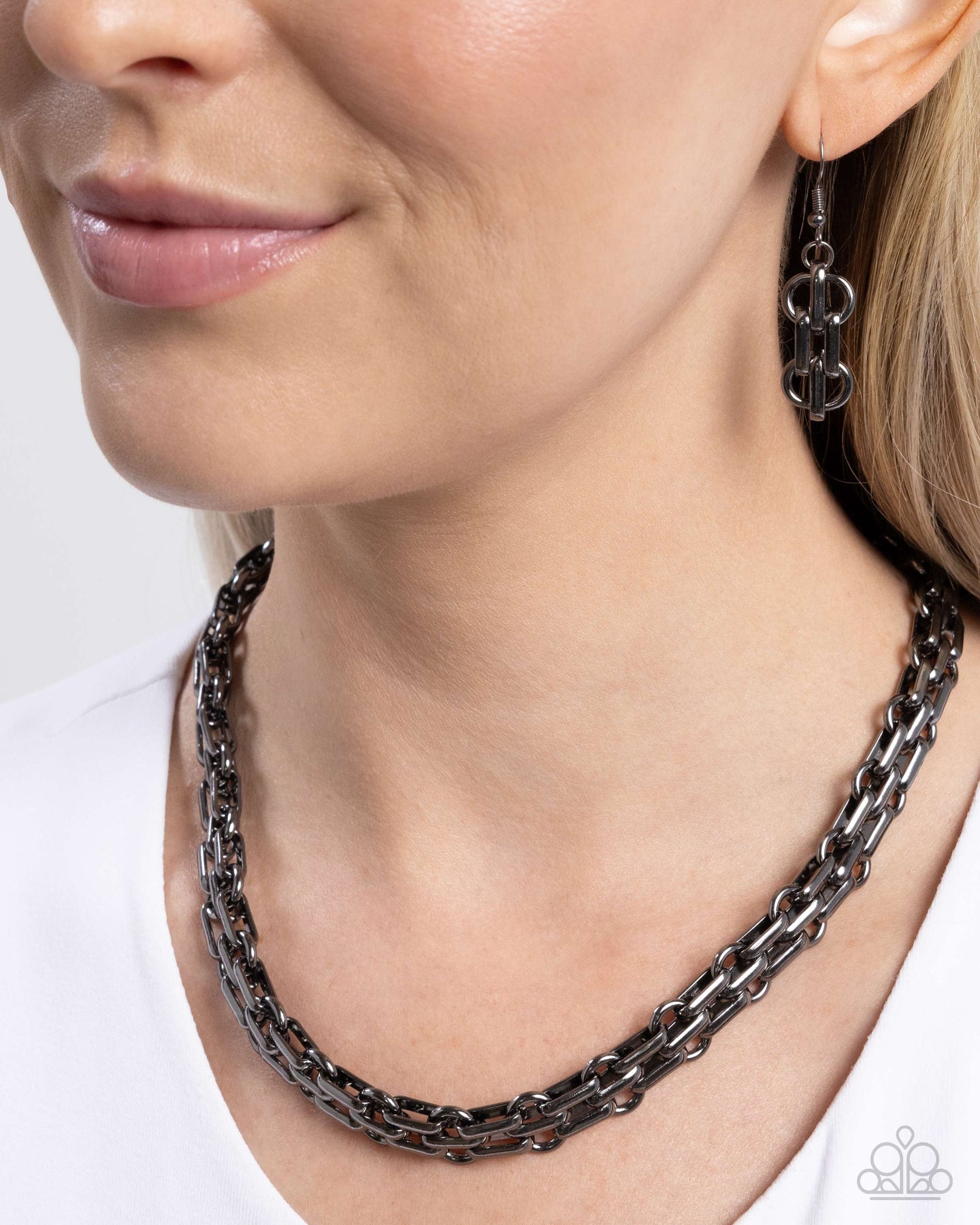 Immaculate Industry - Black necklace