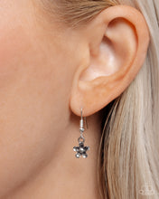 Load image into Gallery viewer, Poetic Patio - Green necklace
