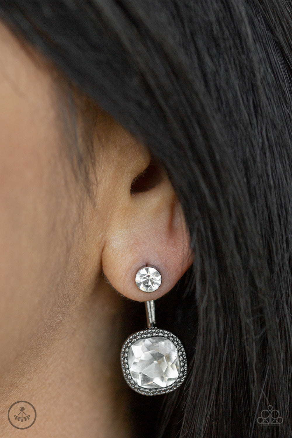 Celebrity Cache - Black earrings