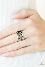 Load image into Gallery viewer, Di-VINE Design - Silver ring
