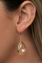 Load image into Gallery viewer, Drop-Dead Duchess - Gold earrings
