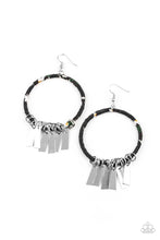 Load image into Gallery viewer, Garden Chimes - Black earrings
