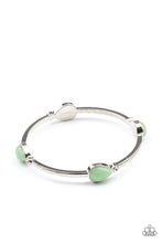 Load image into Gallery viewer, Dewdrop Dancing - Green bracelet
