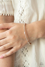 Load image into Gallery viewer, Upgraded Glamour - Gold bracelet
