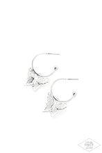 Load image into Gallery viewer, Butterfly Freestyle - Silver earrings
