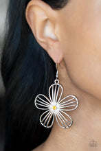 Load image into Gallery viewer, Meadow Musical - Yellow earrings
