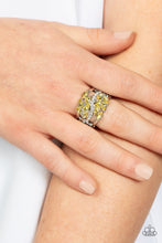 Load image into Gallery viewer, Luminously Leafy - Yellow ring
