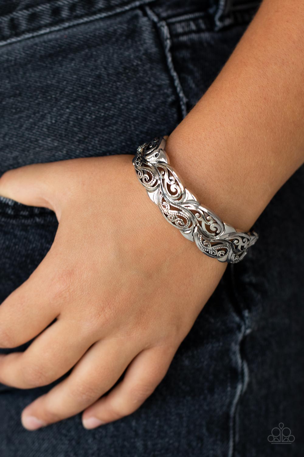 Paisley Portico - Silver bracelet