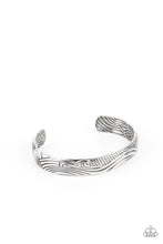 Load image into Gallery viewer, Tidal Trek - Silver bracelet
