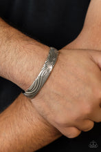 Load image into Gallery viewer, Tidal Trek - Silver bracelet
