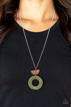 Load image into Gallery viewer, Homespun Stylist - Green necklace
