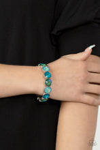 Load image into Gallery viewer, Radiant on Repeat - Green bracelet
