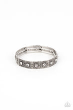 Load image into Gallery viewer, Venetian Valentine - White bracelet
