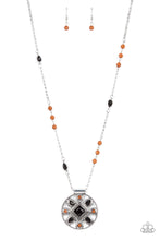 Load image into Gallery viewer, Sierra Showroom - Black necklace
