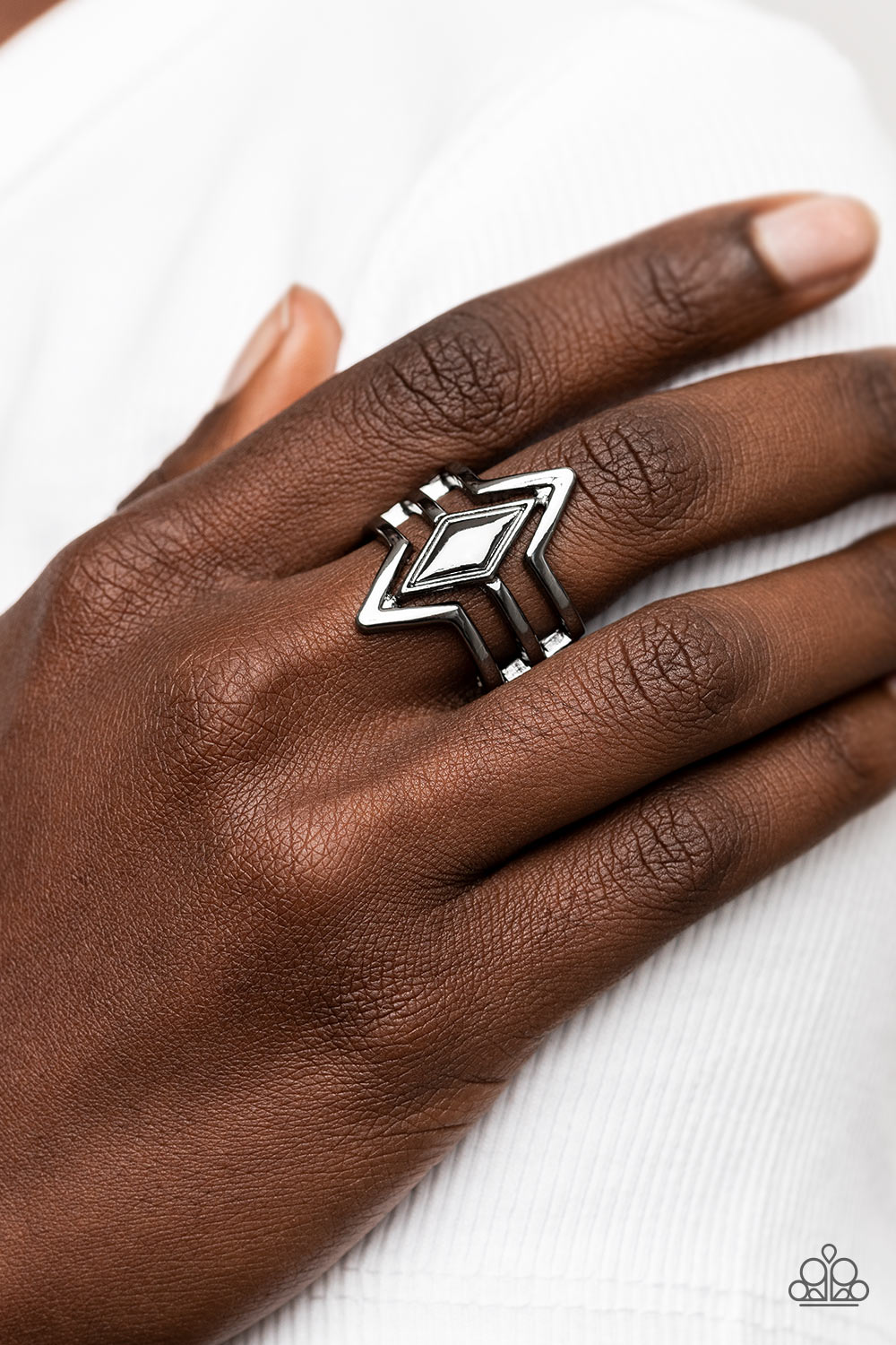 Deceivingly Diamond - Black ring