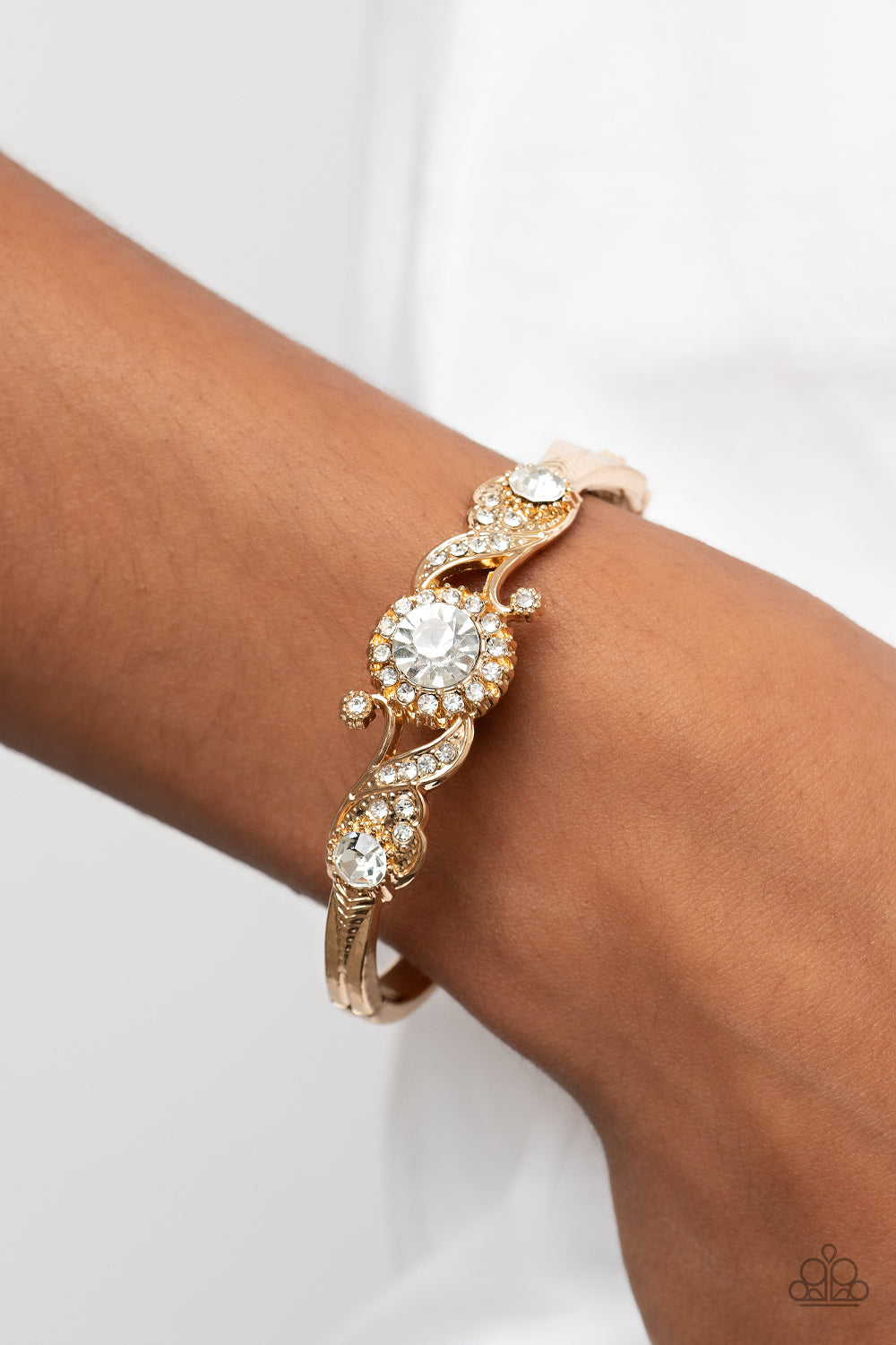 Expert Elegance - Gold bracelet