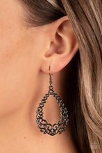 Load image into Gallery viewer, Granada Garland - Black earrings
