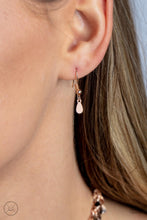 Load image into Gallery viewer, Surreal Shimmer - Gold necklace
