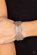 Load image into Gallery viewer, Baroque Bouquet - Silver bracelet
