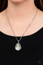 Load image into Gallery viewer, Cozy Cottage - Green necklace
